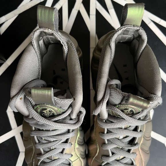 Women’s Nike Air Foamposite One Dark Stucco Green Black - Picture 11 of 17